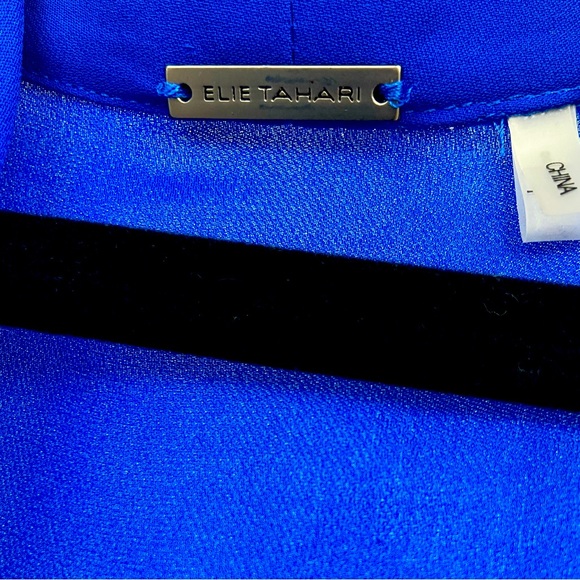 Elie Tahari Judith Long-Sleeve V-Neck Silk Blouse - Picture 4 of 8